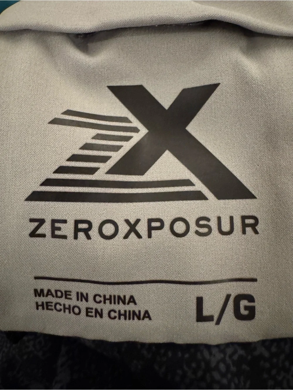 ZeroXposur Men's Black And Gray Board Shorts - Size Large  b67